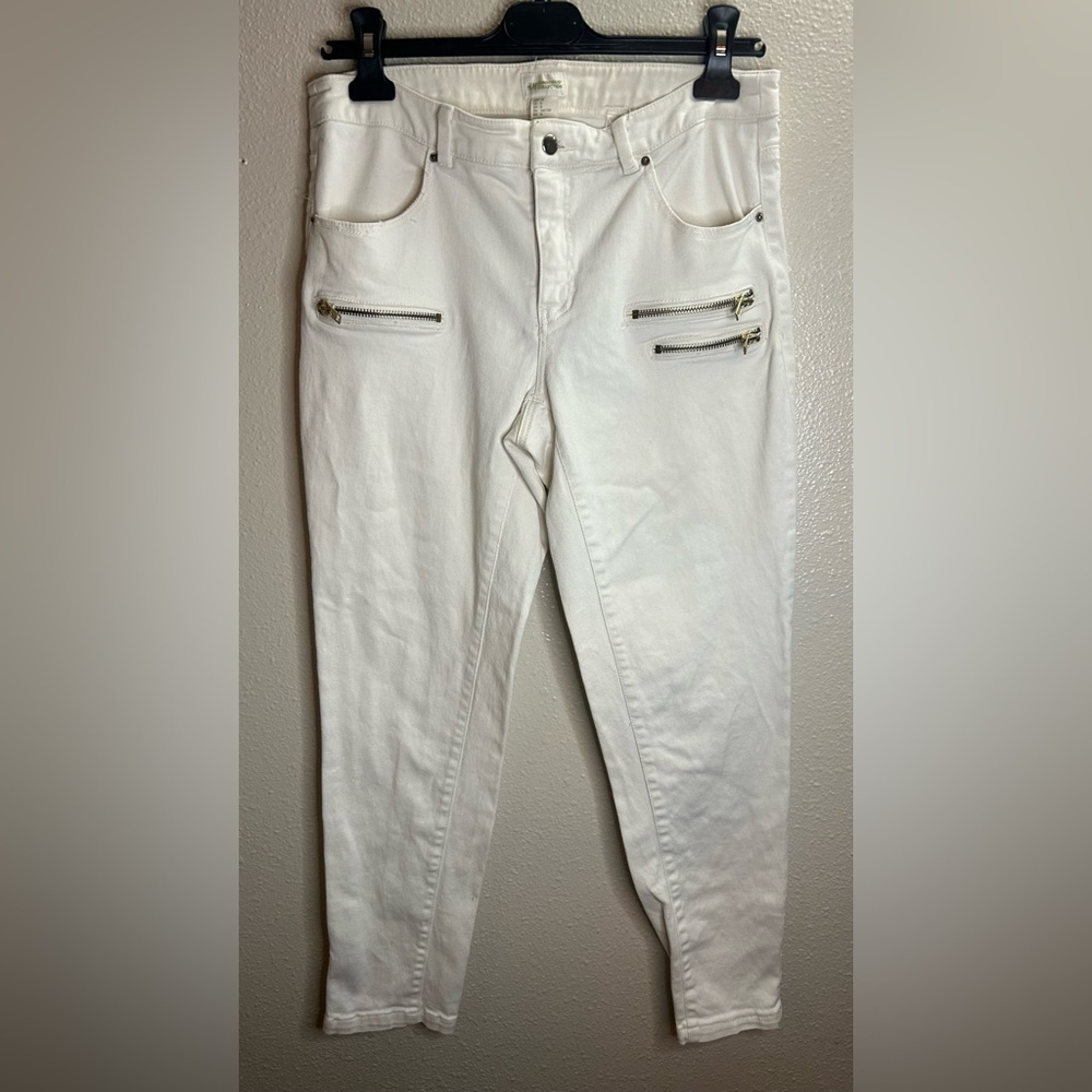 H&M Women's White Jeans with Zipper Accents Size 8